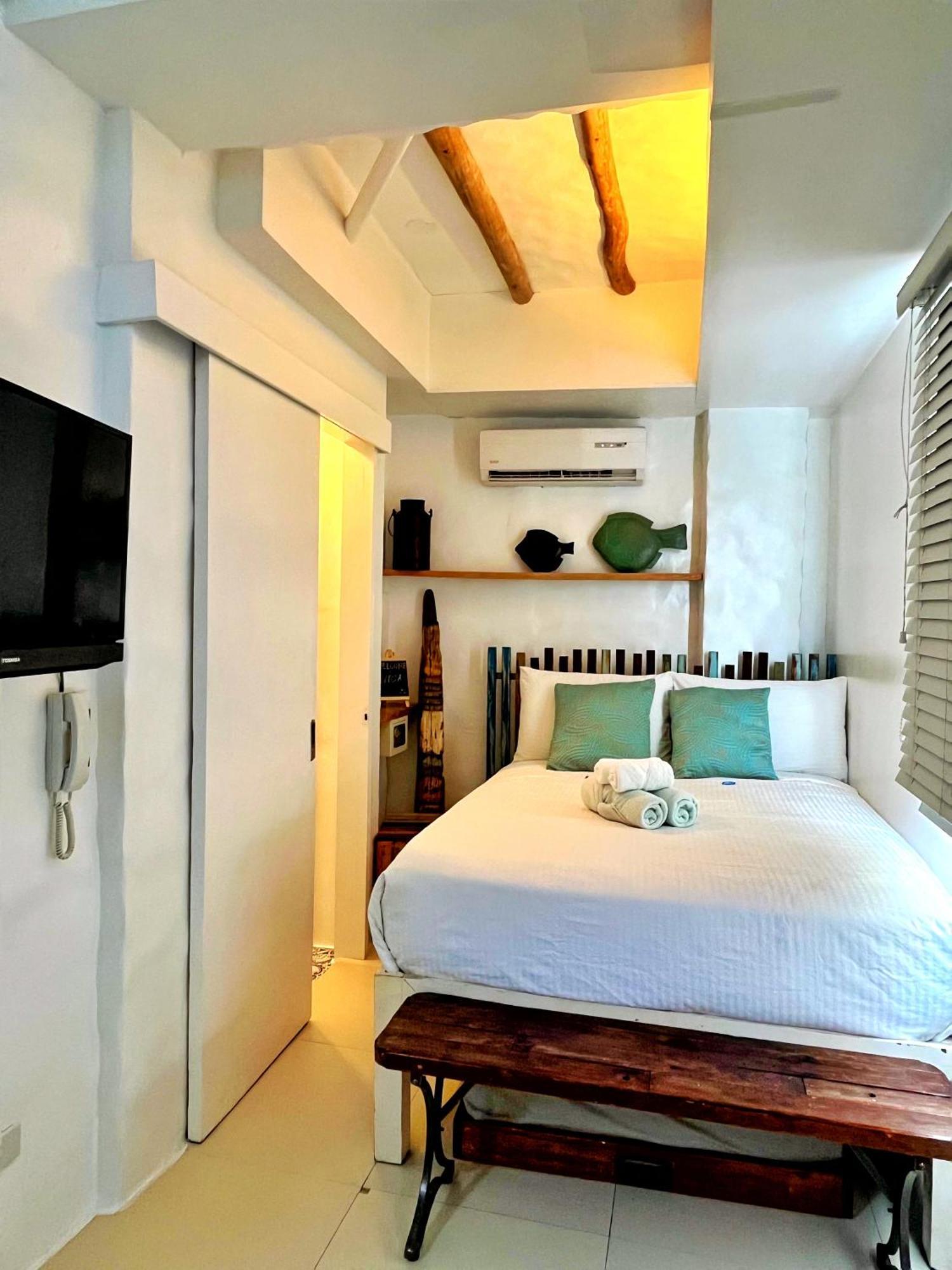 Lugar Bonito Hotel Balabag  Bagian luar foto