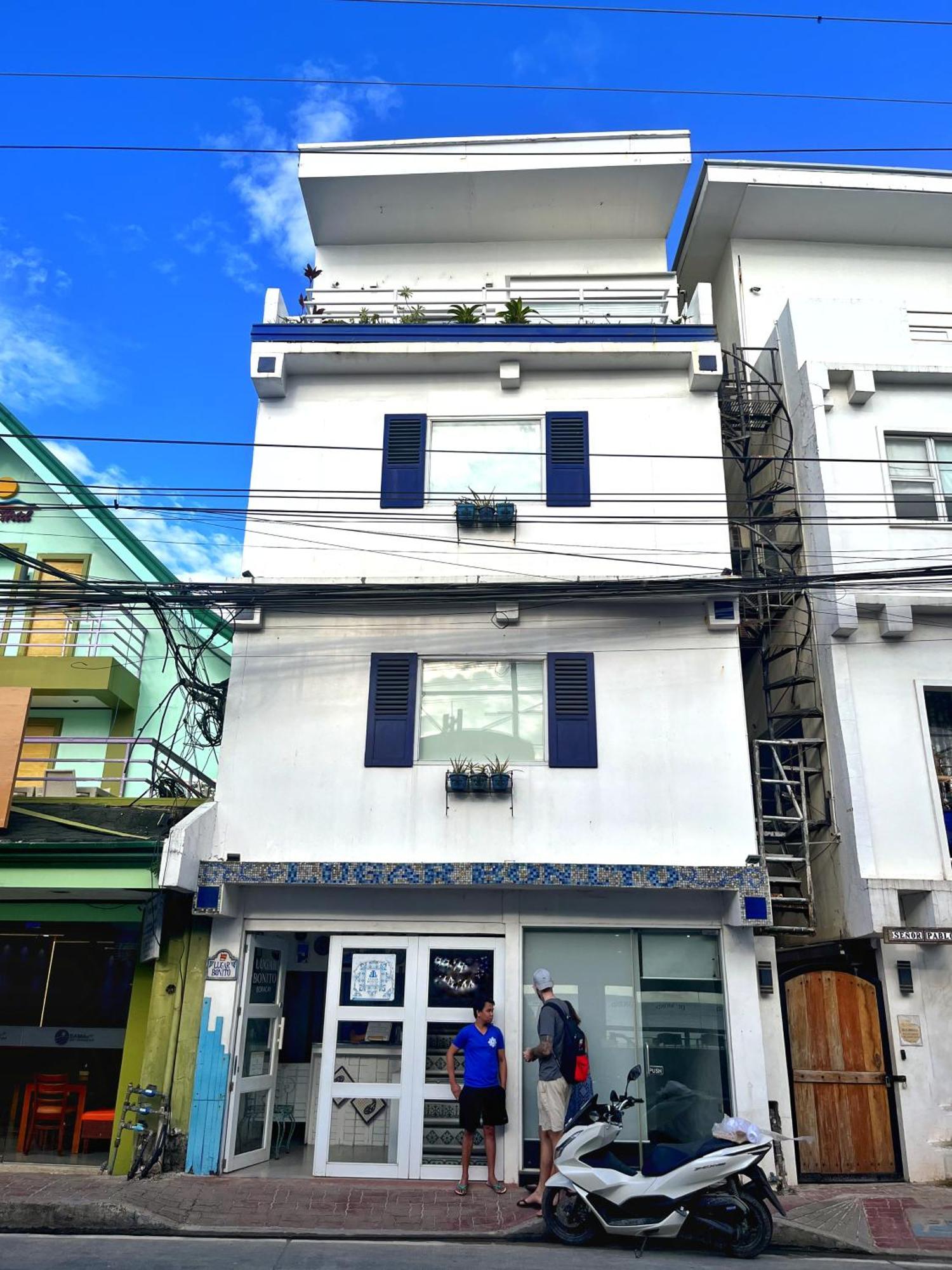 Lugar Bonito Hotel Balabag  Bagian luar foto